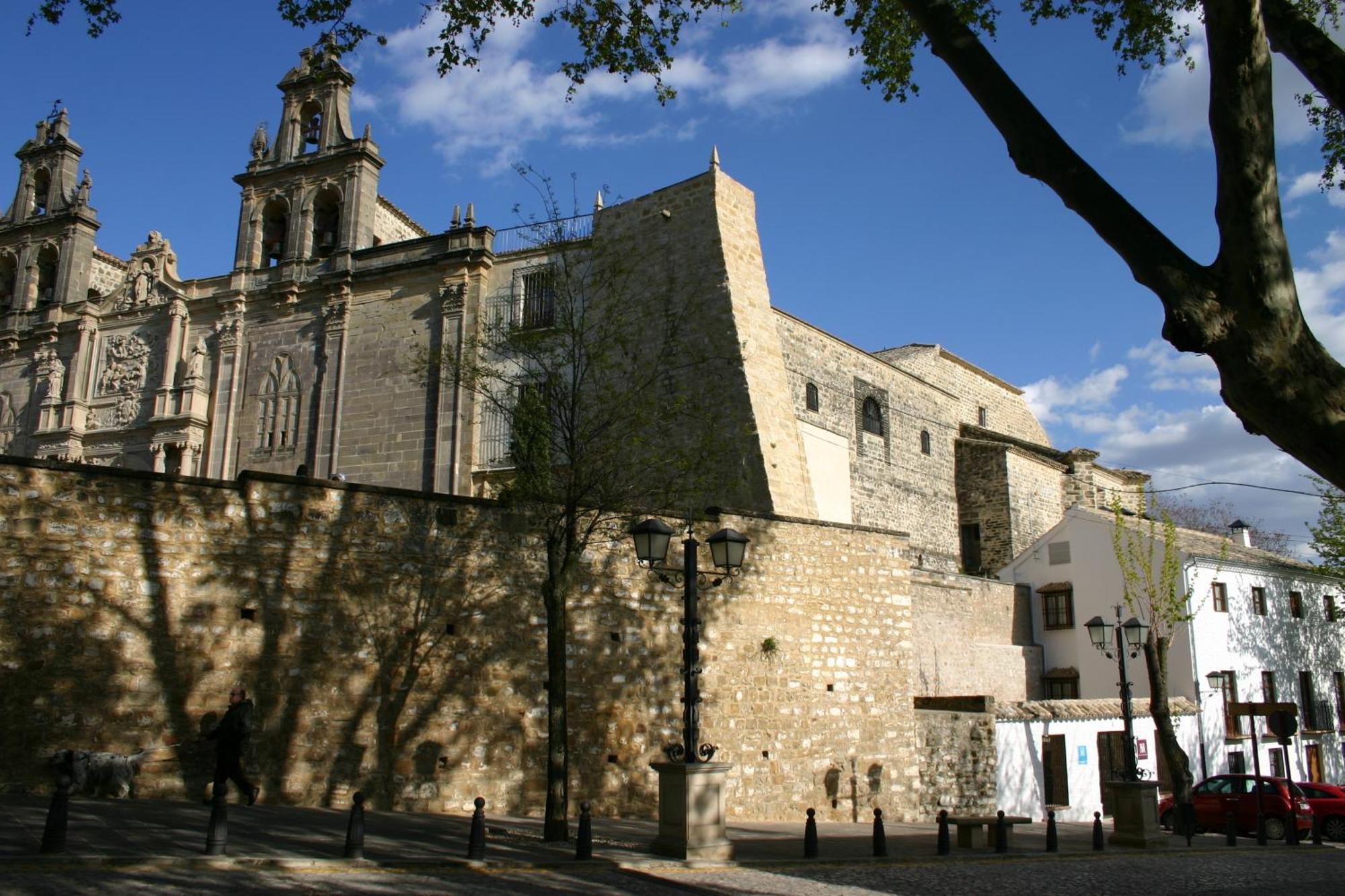 Hostal Santa Maria De Ubeda Extérieur photo
